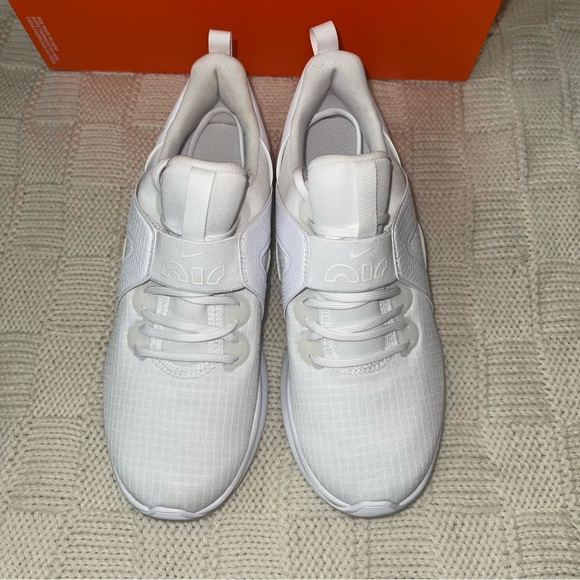 Nike Air Max Bella TR 5 - Picture 2 of 13